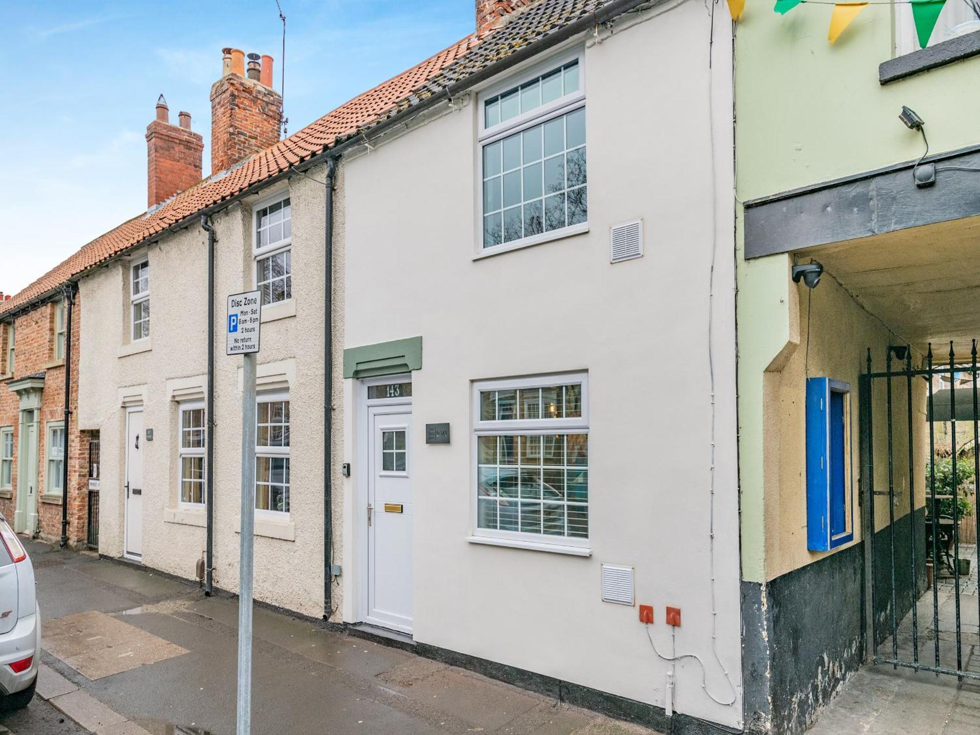 The Tipsy Bee At 143, Guisborough